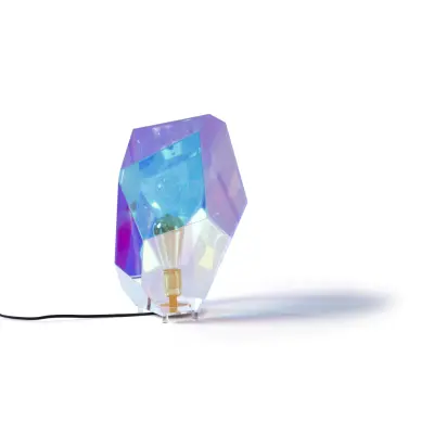 BOLD MONKEY Diamond Dear bordslampa - regnbågsfärgad holografisk akryl och järn