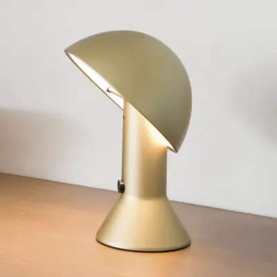 Elmetto - Bordslampa, guld Martinelli Luce - Vardagsrum - Design - Plast - Med lampskärm