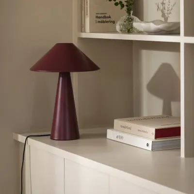 Globen Lighting - Cannes bordslampa röd metall höjd 40 cm