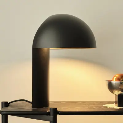 Leery bordslampa, svart, höjd 40 cm, stål, E27 – GEJST - Vardagsrum - Design - Metall - Med lampskärm