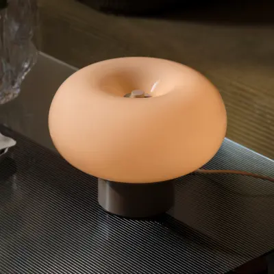 Malti bordslampa, glas, beige, Ø 27,5 cm, E27 – Nordlux - Vardagsrum - Med en ljuskälla