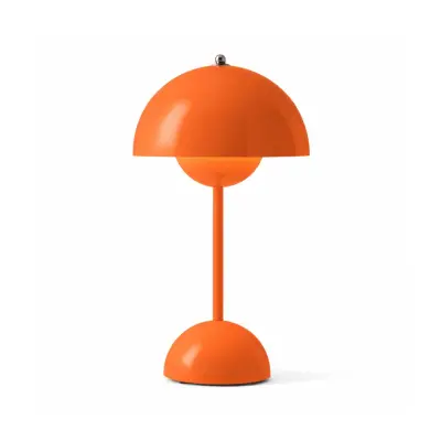 &tradition Flowerpot Portabel bordslampa VP9, Zesty orange, magnetisk laddare 33cm