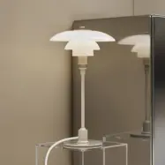 PH 2/1 bordslampa, beige glansig, Ø 20 cm – Louis Poulsen - Vardagsrum - Design - Glas - Med lampskärm