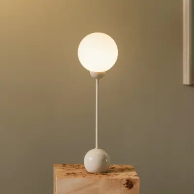 Ripley bordslampa, beige, höjd 52 cm – Globen Lighting - Vardagsrum - Skandinavisk - Metall - Med lampskärm
