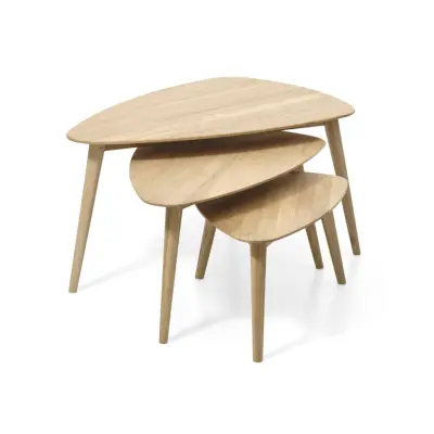 Bali soffbord SML, trekantigt - naturlig ek (set om 3)
