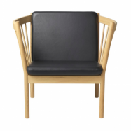 FDB Møbler J146 fåtölj Oak nature lacquered-black leather