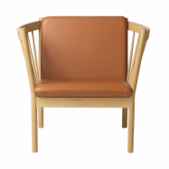 FDB Møbler J146 fåtölj Oak nature lacquered-cognac leather