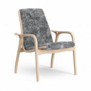 Swedese Laminett fåtölj lackad bok/fårskinn Scandinavian Grey (grå)