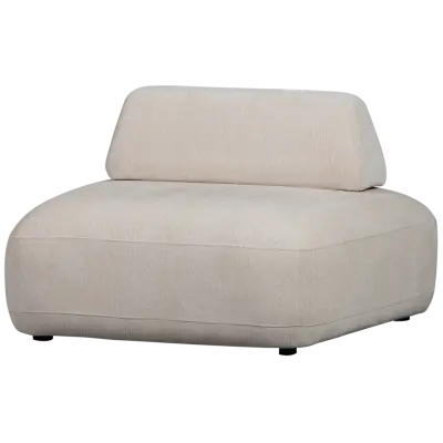 Träfåtölj med skyddande ryggstöd