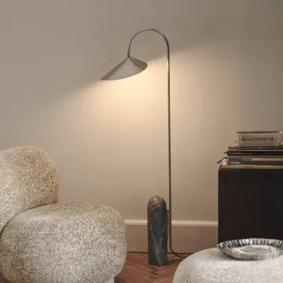 Arum golvlampa, stål/marmor, 136 cm – ferm LIVING - Vardagsrum - Design - Med en ljuskälla