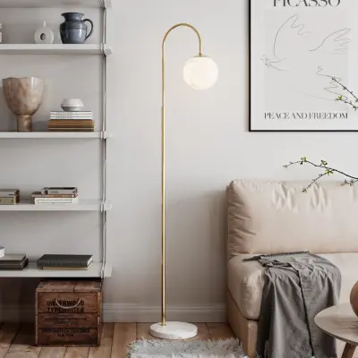 Bellagio golvlampa, mässingsfärgad/vit, glas, E27 – By Rydéns - Vardagsrum - Metall - Med en ljuskälla