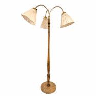 Emma golvlampa 3-arm, trä