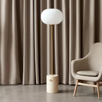 JWDA golvlampa, mässing/beige, travertin, 130 cm, dimbar – Audo Audo Copenhagen - Vardagsrum - Design - Sten - Med lampskärm
