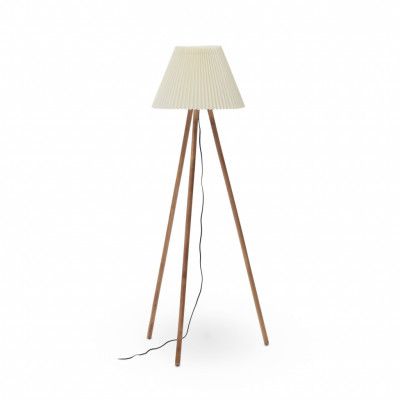 KAVE HOME Benicarlo golvlampa i massivt gummiträ med en naturlig, beige finish