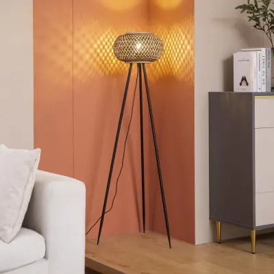 Nerys Golvlampa Black/Wood - Lindby - Vardagsrum - Trä - Tripod