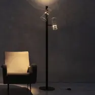 Nocturne F2 Cone LED-golvlampa, svart, 2 lampor, 206 cm – FLOS - Vardagsrum - Design - Aluminium - Med lampskärm