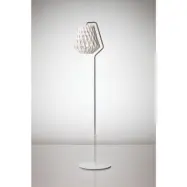 Pilke 28 golvlampa, vit/krom