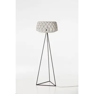 Pilke 60 tripod golvlampa, vit/svart