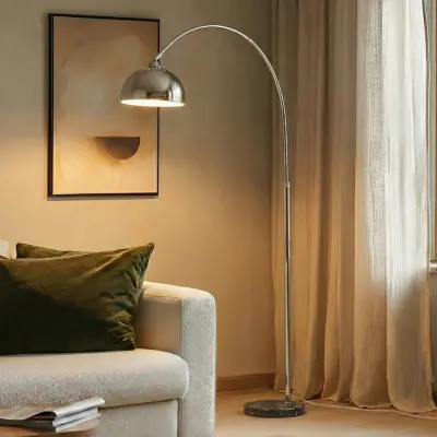 Tonka golvlampa, 185 cm, krom, E27, metall/marmor – Lindby - Vardagsrum - Modern - Med en ljuskälla