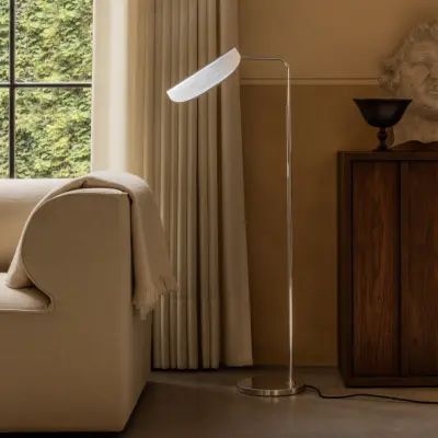 Wing golvlampa, aluminium, höjd 113 cm, justerbar – Audo Audo Copenhagen - Vardagsrum - Design - Med en ljuskälla