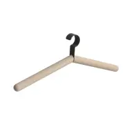 ROWICO Milford klädhängare - vitpigmenterad ek och svart metall