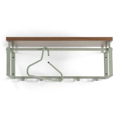 SPINDER DESIGN Rex hatthylla, med 1 trähylla och 5 krokar - dammgrönt stål (70x28)