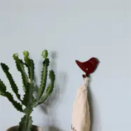 Väggkrok Domherre Röd