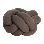 Design House Stockholm Knot kudde M Brown