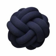 Design House Stockholm Knot kudde marinblå