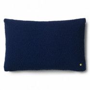 ferm LIVING Clean kudde bouclé 40x60 cm Deep Blue