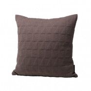 Fritz Hansen Trapez kudde 50x50 cm Earth Brown