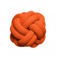 Design House Stockholm Kudde Knot tomato red