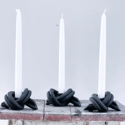 Ljusstake dubbelknut svart