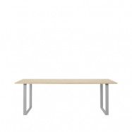 Muuto 70/70 matbord 225x90 cm Solid oak-Grey