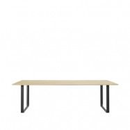 Muuto 70/70 matbord 255x108 cm Solid oak-Black