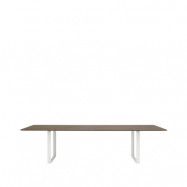 Muuto 70/70 matbord 295x108 cm Solid smoked oak-White