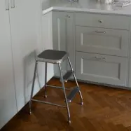 Stegpall Lindqvistpallen Krom/mörk grå