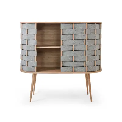 NJORDEC Hög skänk i filt, m. 1 skjutdörr - grå ullfilt och naturlig ekfanér/ek