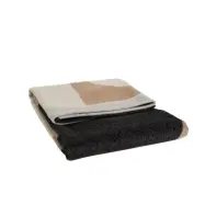 Pläd Markslöjd VÄRN 130x180cm Vit/Beige/Camel/Svart