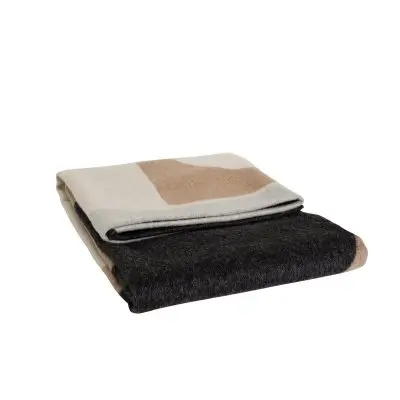 Pläd Markslöjd VÄRN 130x180cm Vit/Beige/Camel/Svart