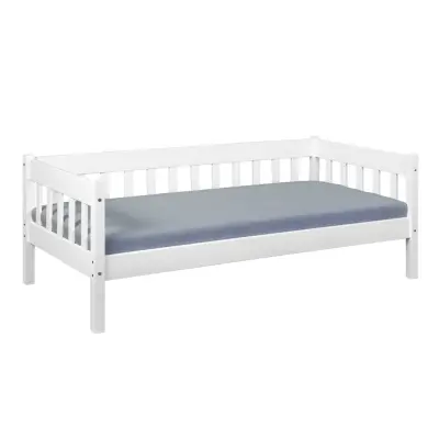 NORDIC LIVING COLLECTION Sintro bäddsoffa 90 x 200 i vitt med massiv träbotten