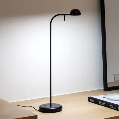 Vibia - Pin 1650 LED-bordslampa, längd 23 cm, svart