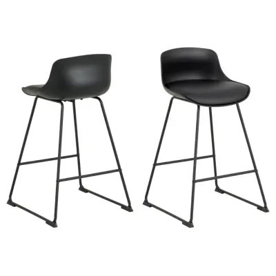 ACT NORDIC Tina bänkstol, med ryggstöd och fotstöd - svart PU/polypropen och svart metall