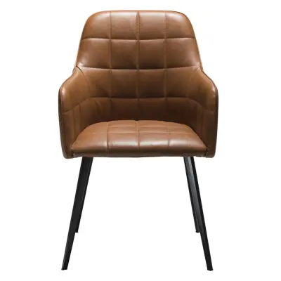 DAN-FORM Embrace fåtölj - vintage ljusbrunt konstläder och svart stål