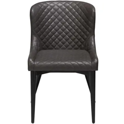 DAN-FORM Vetro fåtölj - vintagegrått konstläder och svart ek