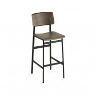 Muuto Loft barstol stained dark brown, hög, svart stålstativ