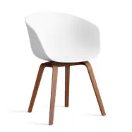 HAY About a Chair 22 stol 2.0 Vit-lackerat valnötsstativ
