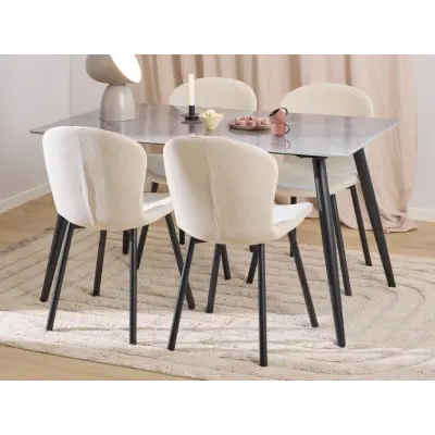 ACT NORDIC Wicklow matbordsset, med 1 bord och 4 stolar - grå Batis keramik, beige tyg och svart stål