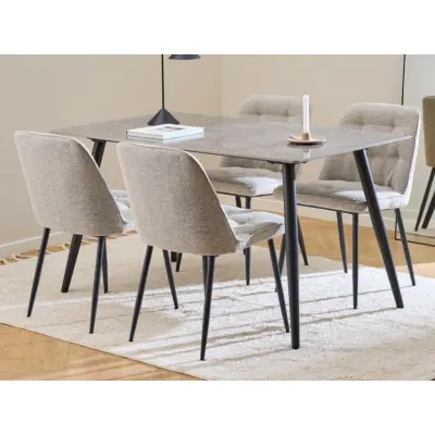 ACT NORDIC Wicklow matbordsset, med 1 bord och 4 stolar - grå Batis keramik, beige tyg och svart stål
