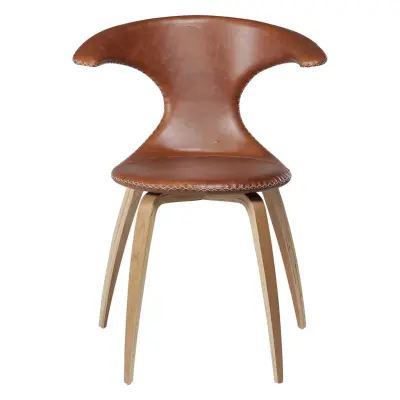 DAN-FORM Flair Matstol - Ljusbrunt Läder och Naturlig Ek